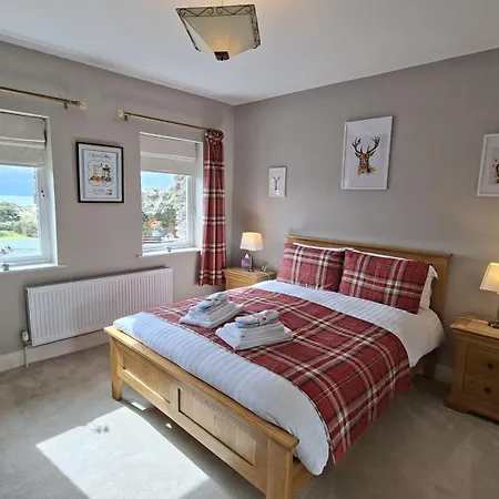 Kerry Lakesview *